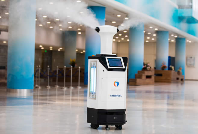 安徽省消毒機(jī)器人在冰立方進(jìn)行滅菌工作
