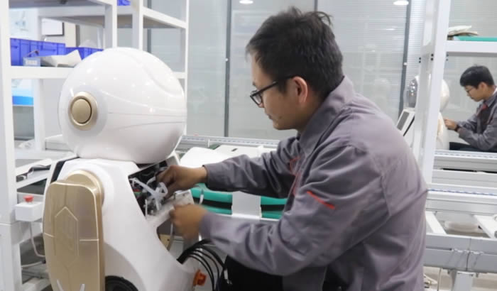 創(chuàng)澤機(jī)器人生產(chǎn)線