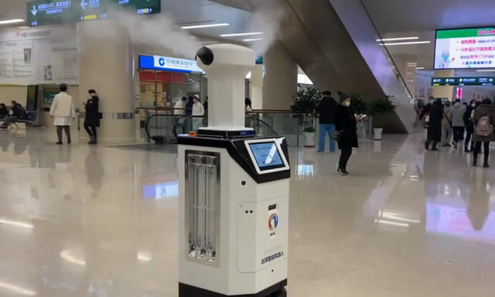 山東醫(yī)院消毒機(jī)器人殺毒實(shí)景圖片