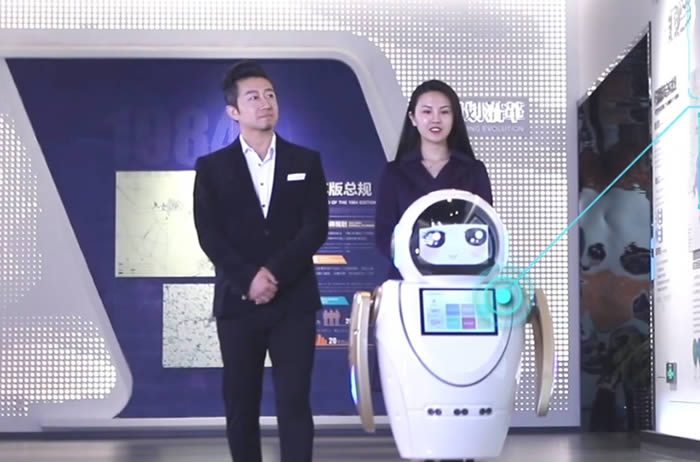 山東展廳接待講解機器人