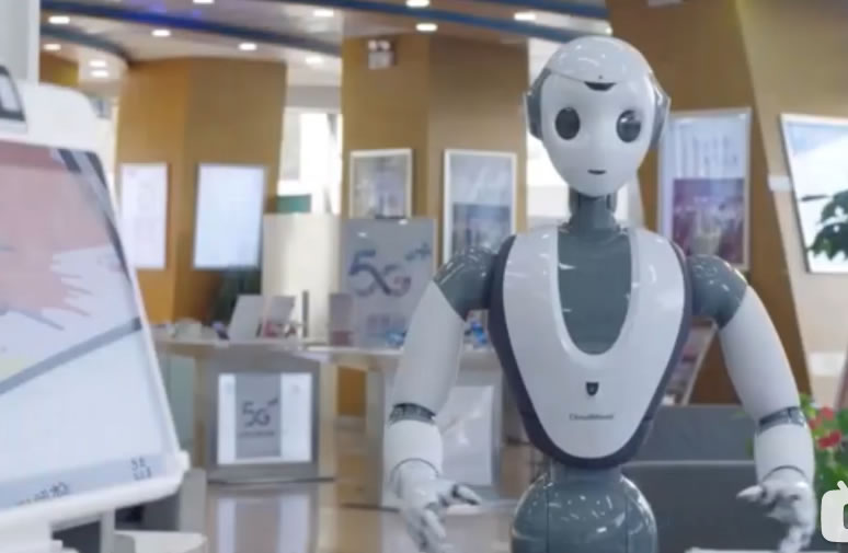 人形服務(wù)機器人Ginger 2.0